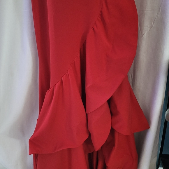 Elegant long Red dress - Picture 5 of 6